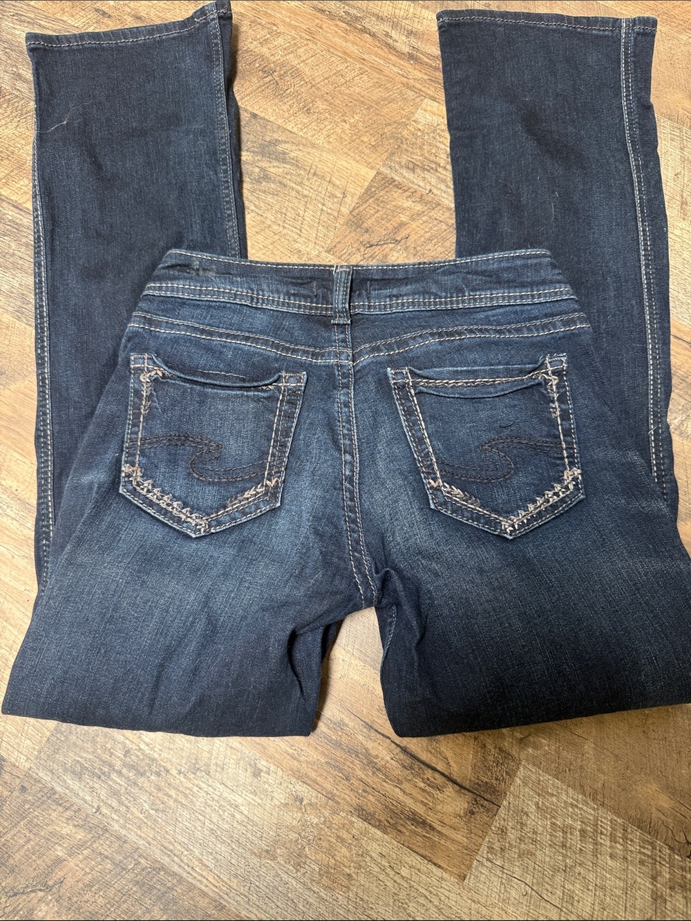 Silver Jeans Women's Dark Blue Skinny Jeans with Embroidered Back Pockets